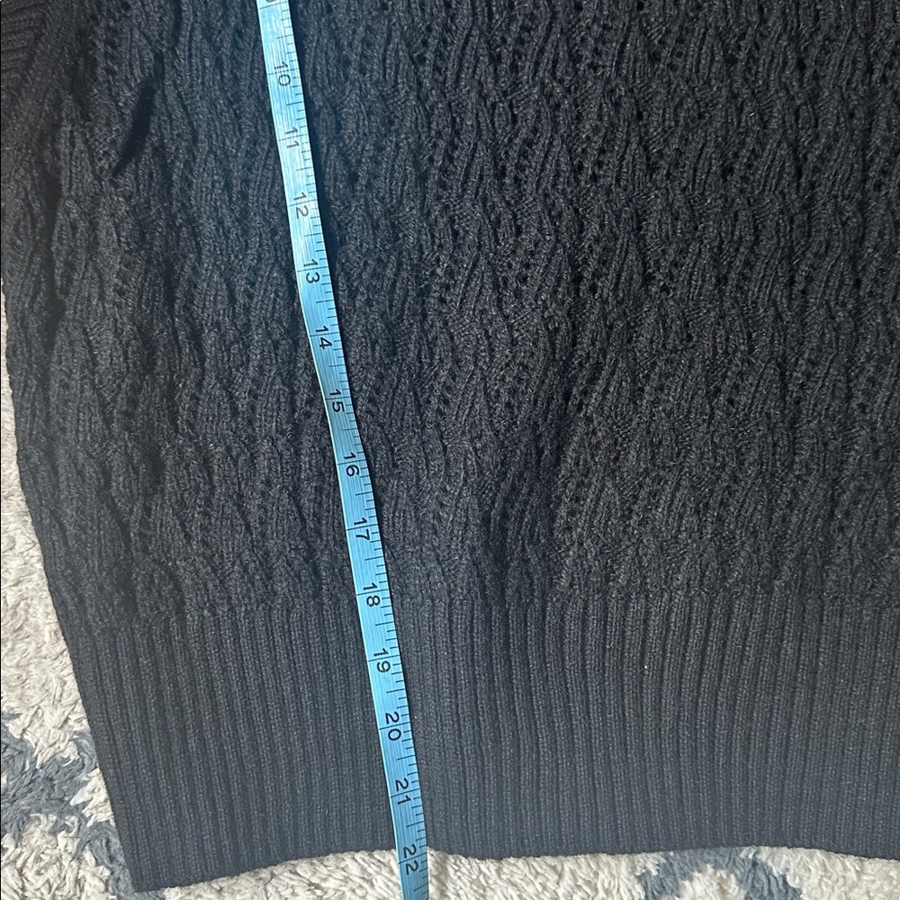 Vince Camuto Pointelle turtleneck sweater cardigan. - Picture 6 of 6